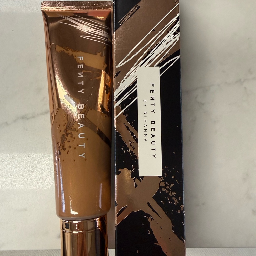 Fenty Beauty Foundation - Rich Tan